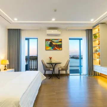 CM Hotel & Apartment Hotels near đảo Vũ Yên