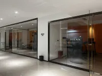 GEM Hotel (Xinyang Xi County Longhu Central City Wuyi Road) - พร้อมWifi