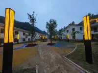 Lu Shi Tao man Jia Rong Jing min su Hoteles en Lushi