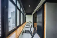 Oli International Youth Hostel