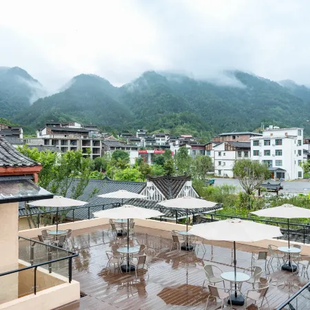 Qisu·Lajia Yao enthnic Themed Homestays in Libo