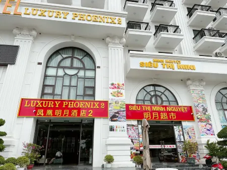 Luxury Phoenix Hotel 2