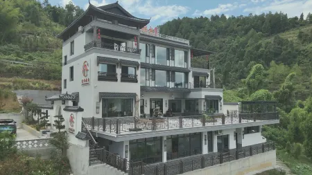 Chongqing Jinshui Lou Homestay Отели рядом с достопримечательностью «Banliao Lake»