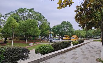Yaxuan Smart Hotel