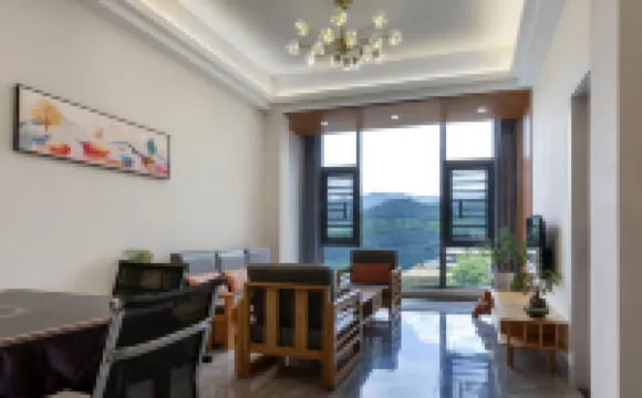 Longmen Wangjiao Lou Wenquan Homestay