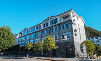 Xingyi Hulin Homestay