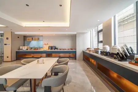 Elong Anyue Hotel (Guangzhou Panyu Shiqiao Subway Station Branch) Отели рядом с достопримечательностью «Chenyong Park»