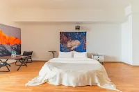 Linyun Cinema Homestay (Weilai Shi Wanda Store)