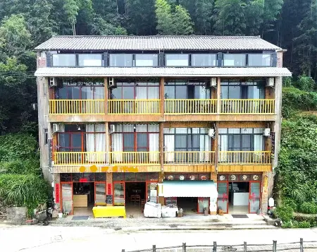 Xianlin Homestay (Longji Rice Terraces Observation Deck Branch) Отели рядом с достопримечательностью «Longji Ancient Zhuang Village»