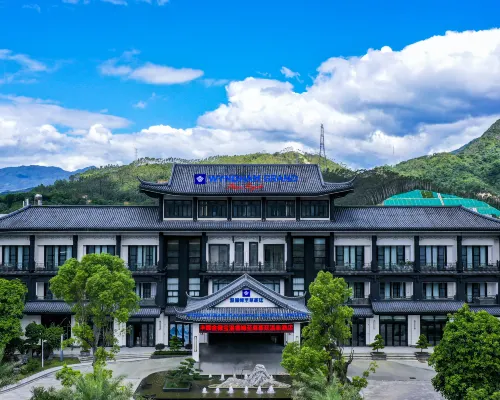 Wyndham Grand Plaza Royale Fengshun Hot Springs Resort Hotel a Fengshun