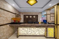 Xincheng Hotel (Urumqi Nanhu Square Subway Station)