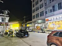 陸良大世豪公寓 - 旅館