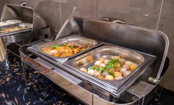 Rezen Select Hotel (Shanghai International Resort Chuansha Metro Station)