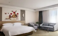 Yaqiang International Hotel (Gongliu Yaqiang Branch) Hotel dekat Tokkuztara Station