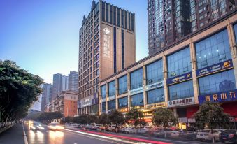 Chonpines Hotel (Leshan Giant Buddha)