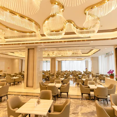 Fengxin Ronghui Landscape Hotel