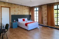 RedDoorz Plus @ Castle Chateau Iloilo 일로일로 호텔