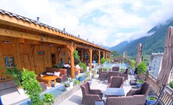 Qicai Xiangyun Hotel