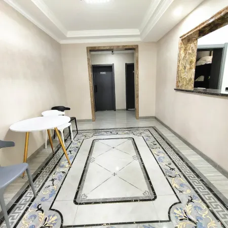 Xiangtai Hotel (Datong Railway Station Xuanchen Square)