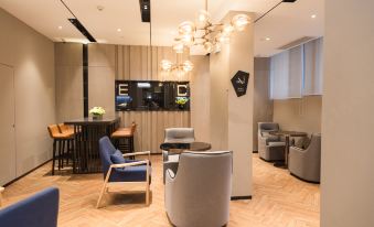 Echarm Hotel (Changsha High-speed Railway South Station Yuhua District Government Subway Station)