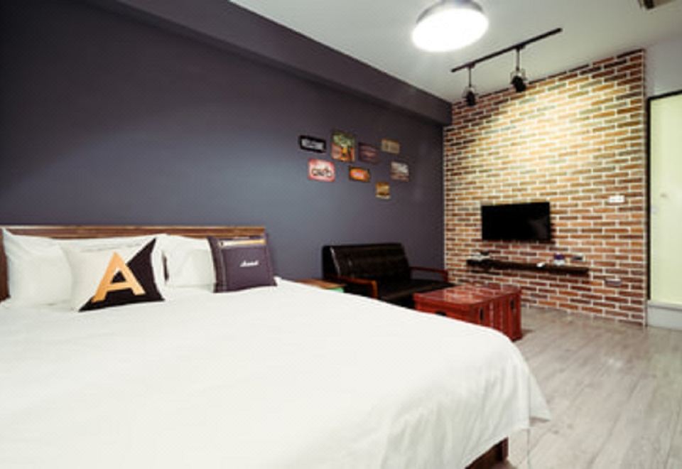 A Room Time Hotel Thumbnail 3