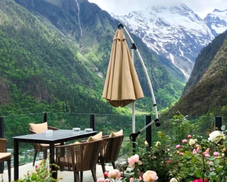 Yourlan Hotel Hotels in Deqin