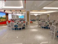 Yijinhuoluo banner Riverside Hote