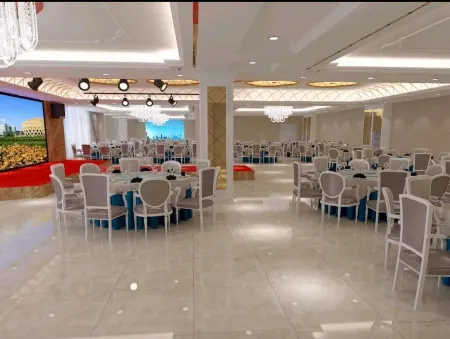 Yijinhuoluo banner Riverside Hote