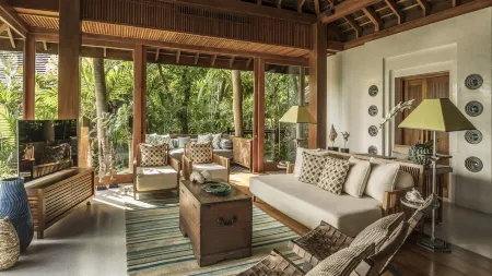 Four Seasons Resort Koh Samui Отели рядом с достопримечательностью «Lat Wanon Waterfall»