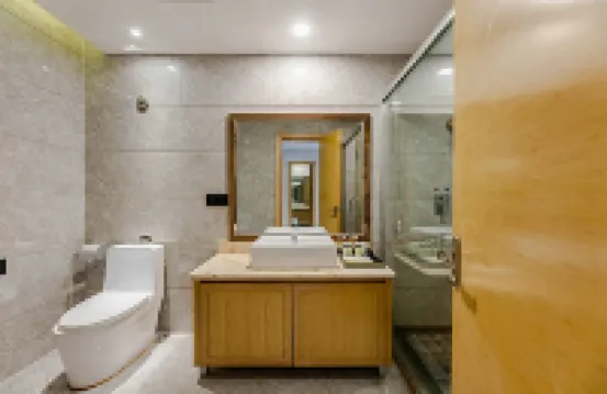 Longmen Shuidu Yangxin Valley Hot Spring Hotel