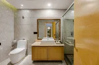 Longmen Shuidu Yangxin Valley Hot Spring Hotel