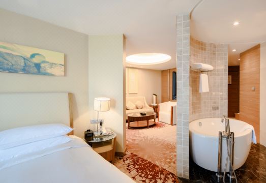 2. 포 포인츠 바이..