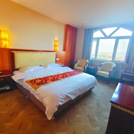 Urumqi Runhua Hotel