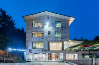 Floral Hotel· Yongding Tulou Busheshan Yin Hotel