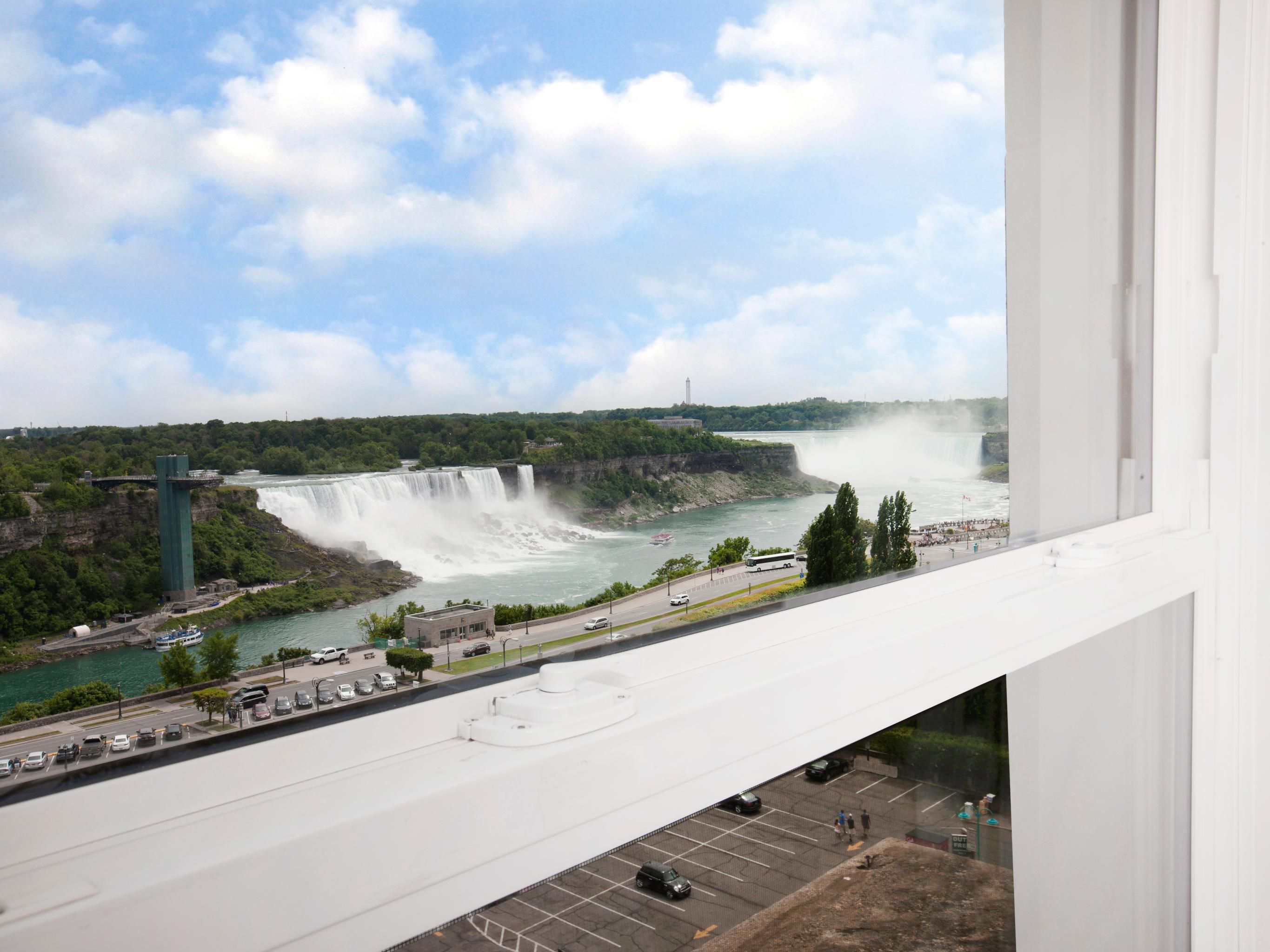 Crowne Plaza Niagara Falls Fallsview, an Ihg Hotel