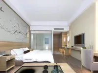 Zhenxiong Graemanson Hotel (Mangbuzhen) Hotels near Tiankeng Group