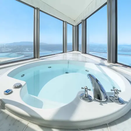 Hilton Fukuoka Sea Hawk Отели рядом с достопримечательностью «Башня Фукуока»