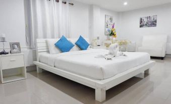 Chic Hotel  Suratthani