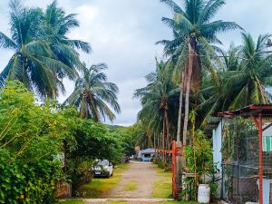 RedDoorz @ St. Anthony Beach Resort