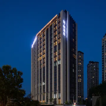 James Joyce Coffetel (Qingdao Xinduxin CapitaLand Mall Branch) Hotels near Sifang District