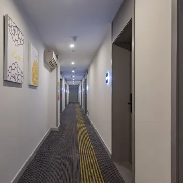7Days Inn Hotel (Nanchang University Xiejia Village Subway Station)