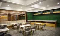 四季·宜居飯店（烏蘭察布古城草原皮都集寧國際皮革城店） - 2 星級