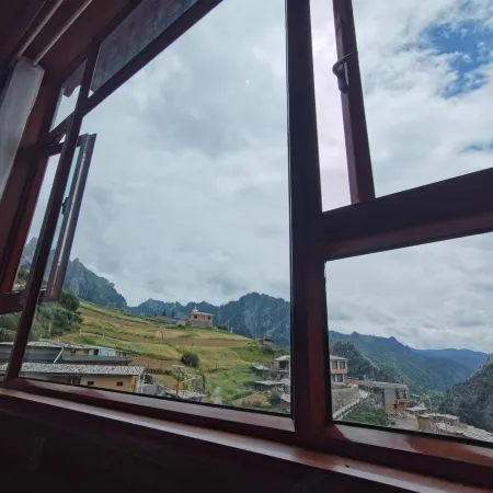 Diebu Zhagenadawa Holy Homestay