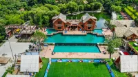 Jiurushan Cat's Nest B & B - Infinity Pools