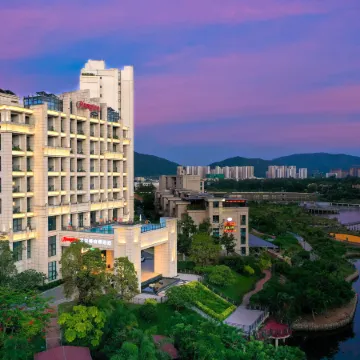 Hampton by Hilton Sanya Weiming Lake Park Отели рядом со станцией Yalongwan Railway Station
