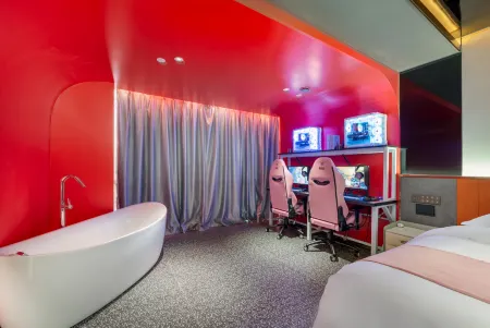 Yueta TOP-PLAY E-sports Hotel (Jinbaili Square Beijing Road Subway Station)