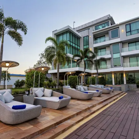 Castle Bayview Resort & Spa