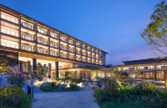 Huzhou Shichonghuahai Resort Hotel Hotels near shanlianfengqingzhen