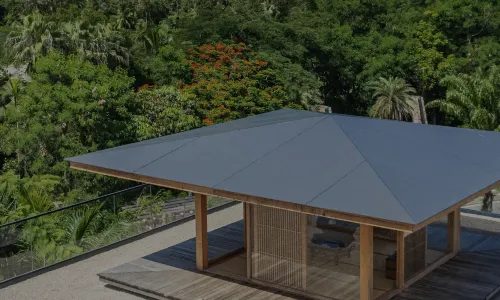 Wonderland Inn, Sanya