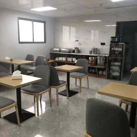 Lingshan Glass Hotel